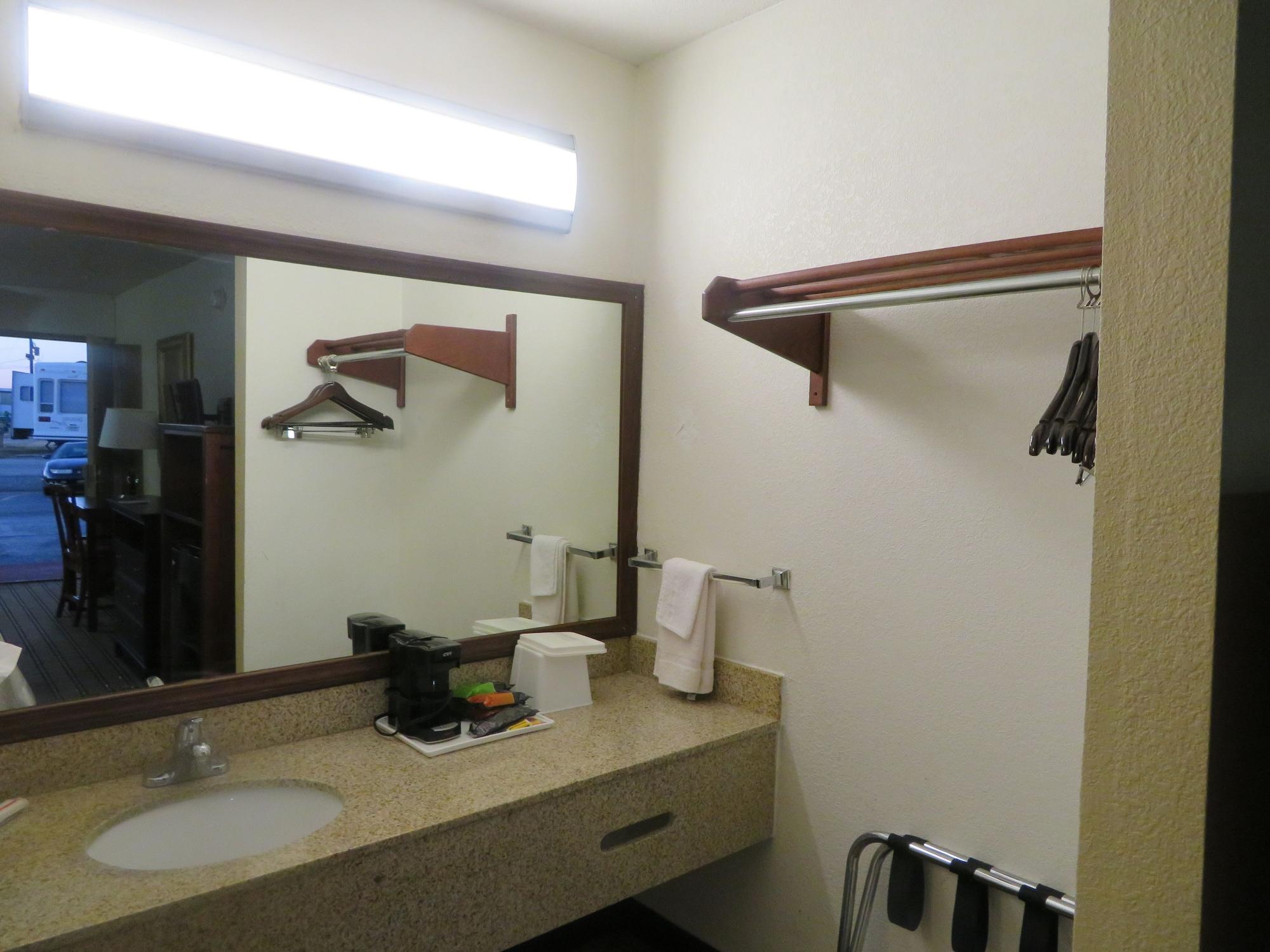 Days Inn By Wyndham Blytheville Dış mekan fotoğraf