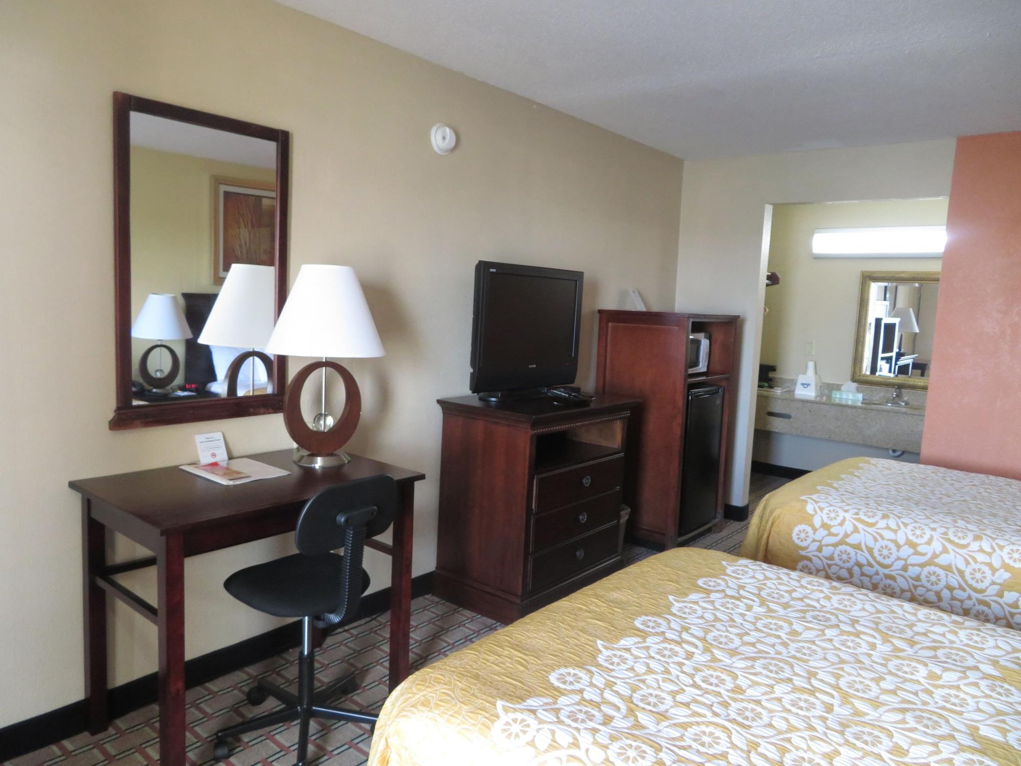 Days Inn By Wyndham Blytheville Dış mekan fotoğraf