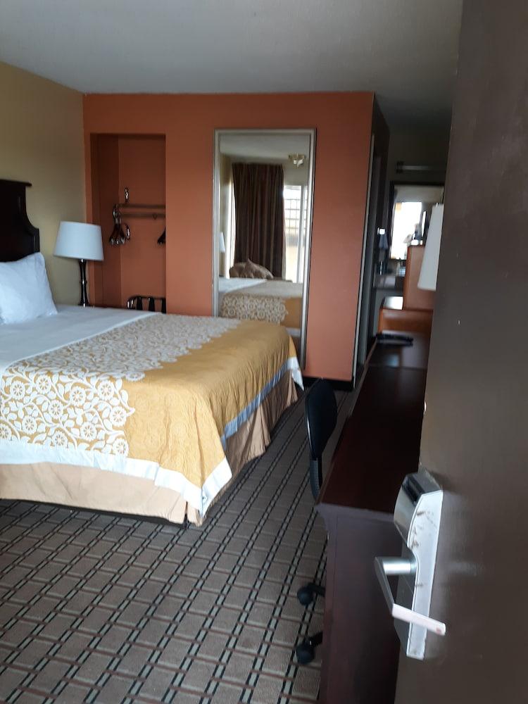 Days Inn By Wyndham Blytheville Dış mekan fotoğraf