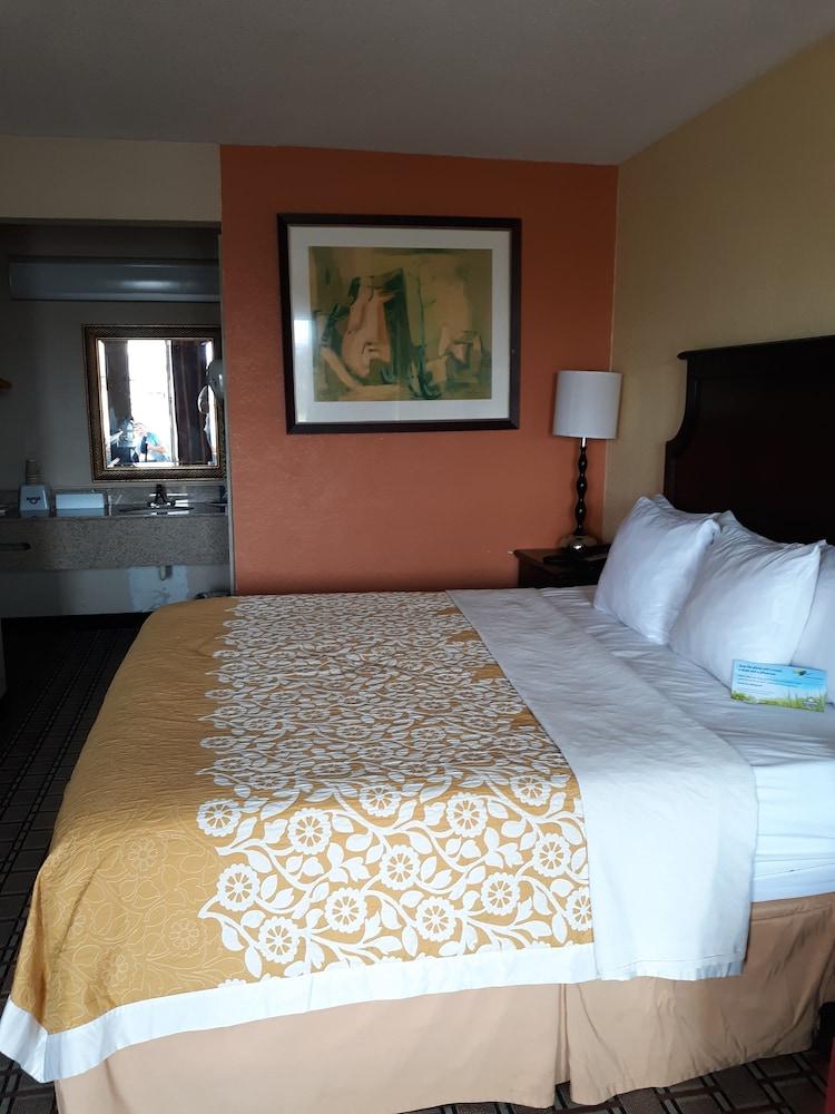 Days Inn By Wyndham Blytheville Dış mekan fotoğraf