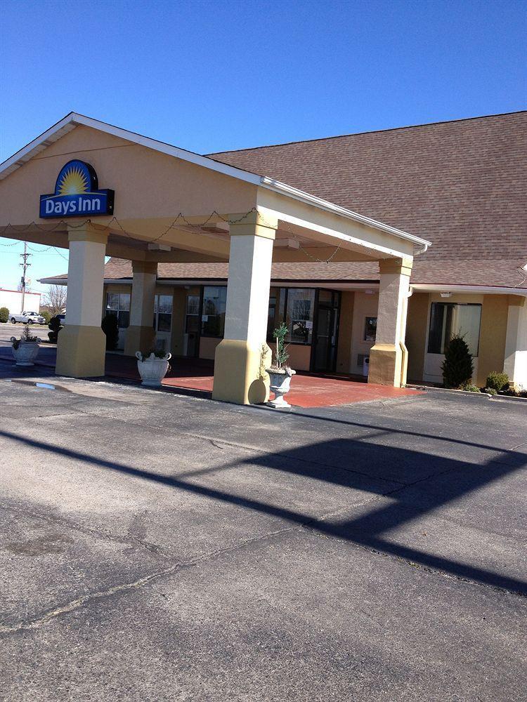Days Inn By Wyndham Blytheville Dış mekan fotoğraf