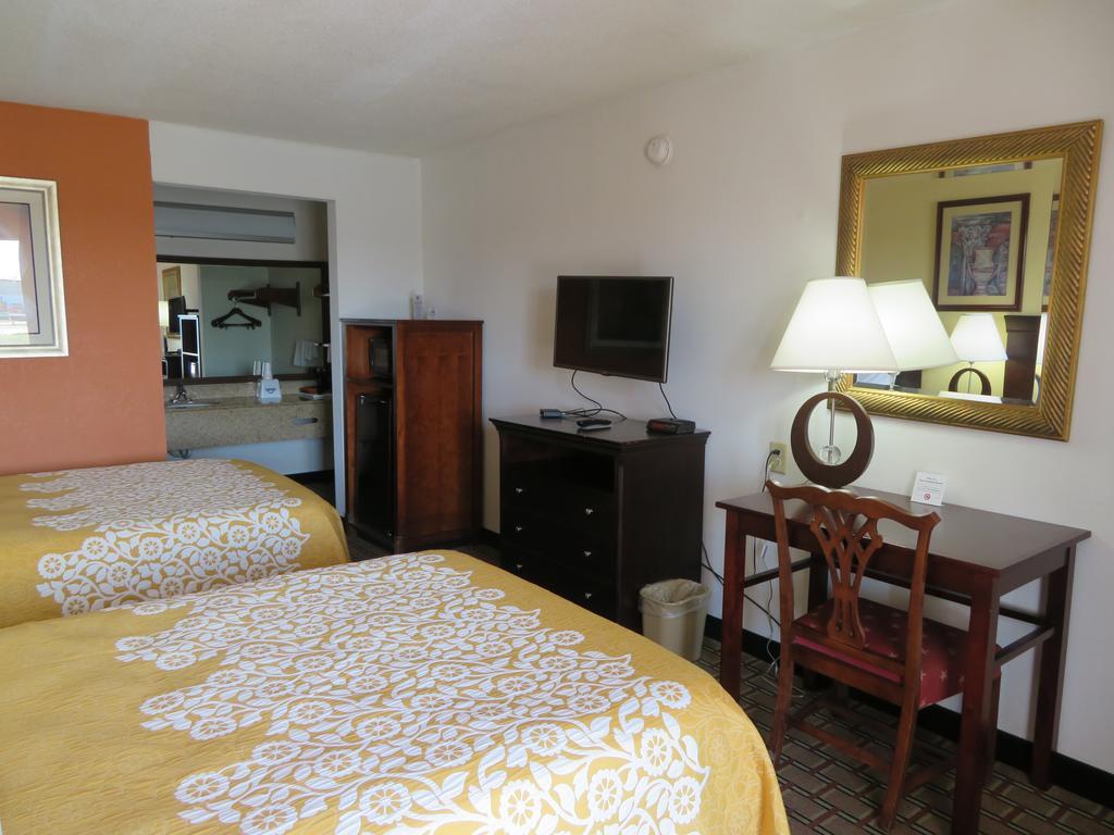 Days Inn By Wyndham Blytheville Dış mekan fotoğraf