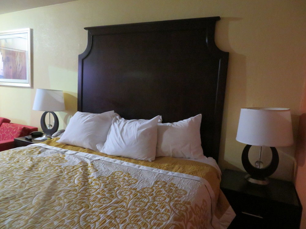 Days Inn By Wyndham Blytheville Dış mekan fotoğraf