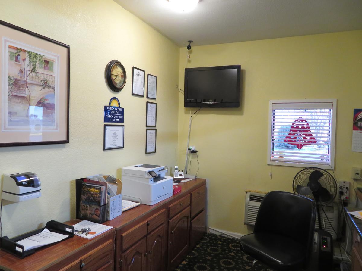 Days Inn By Wyndham Blytheville Dış mekan fotoğraf