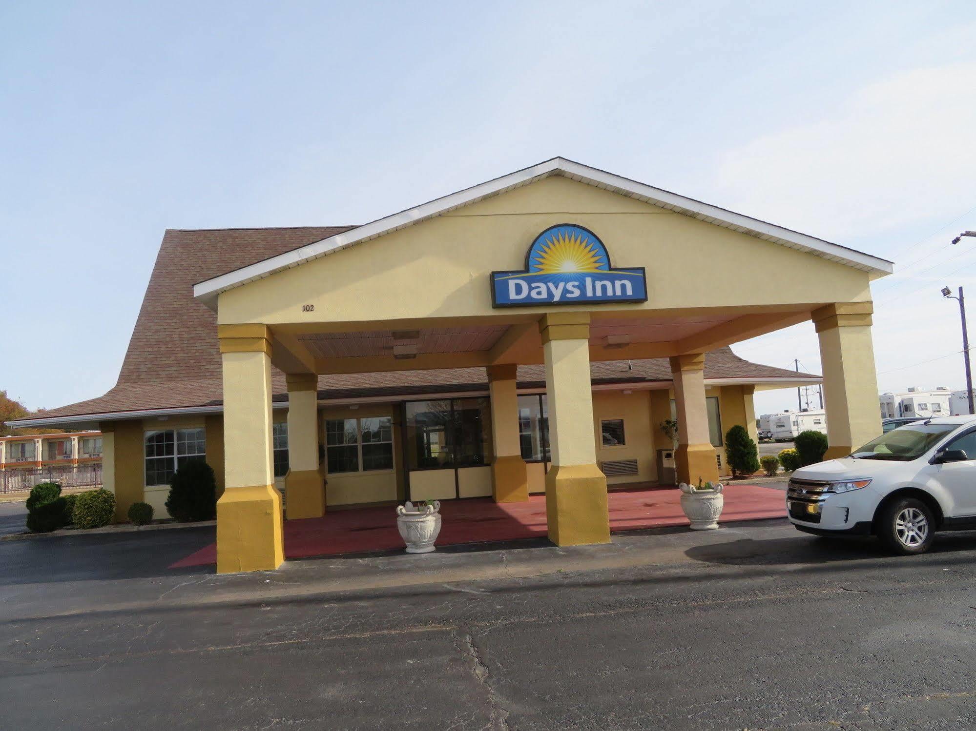 Days Inn By Wyndham Blytheville Dış mekan fotoğraf